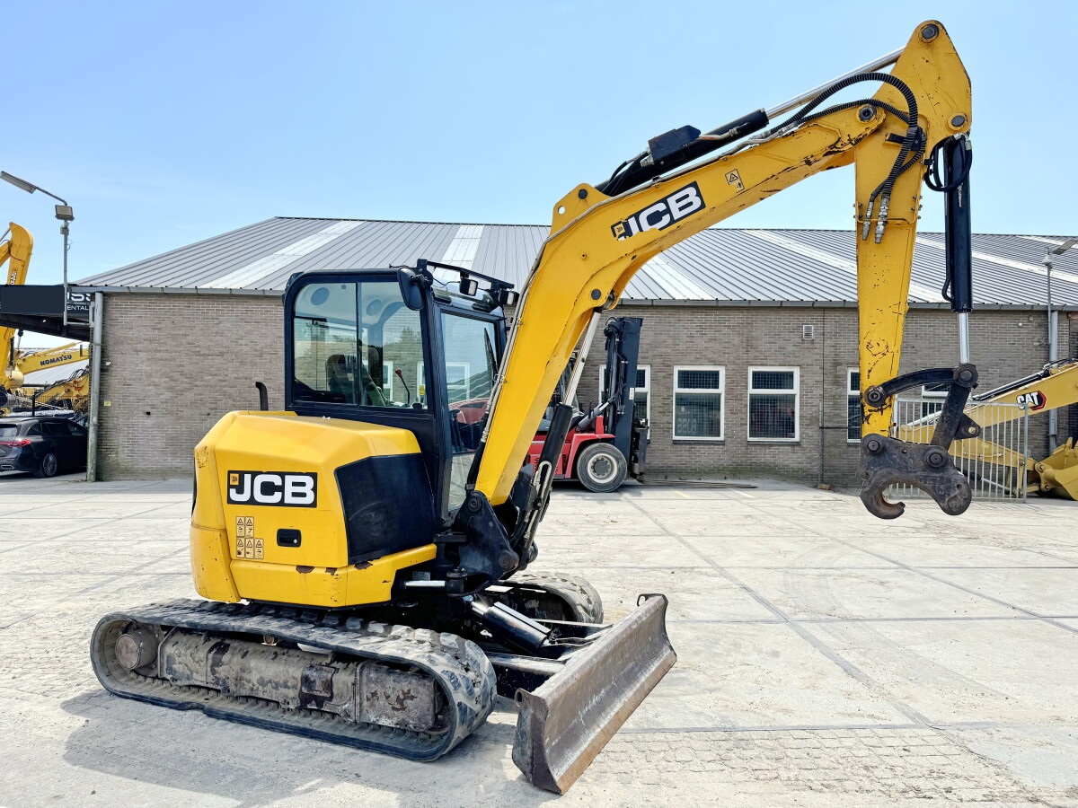 Midi excavator uzat JCB 48Z-1 2018 2600h